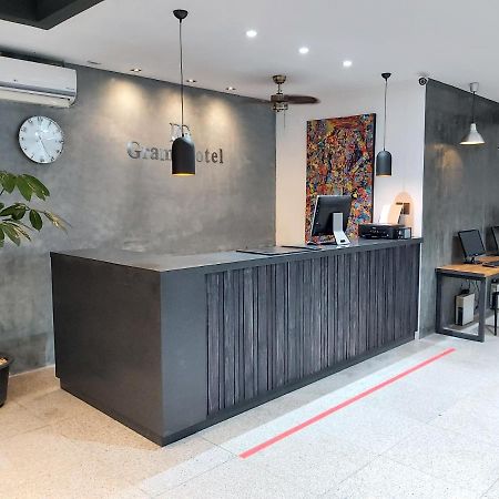 Dg Grami Hotel Paranaque City Buitenkant foto