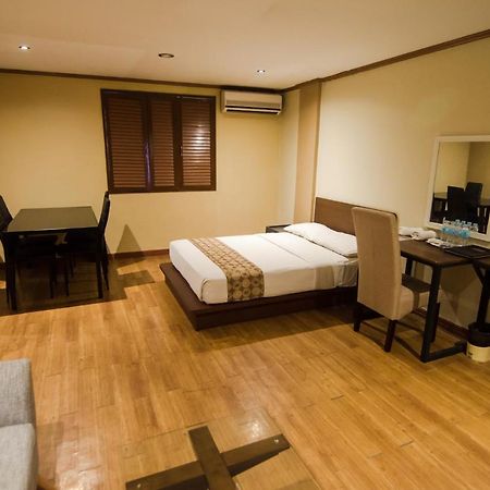 Dg Grami Hotel Paranaque City Buitenkant foto
