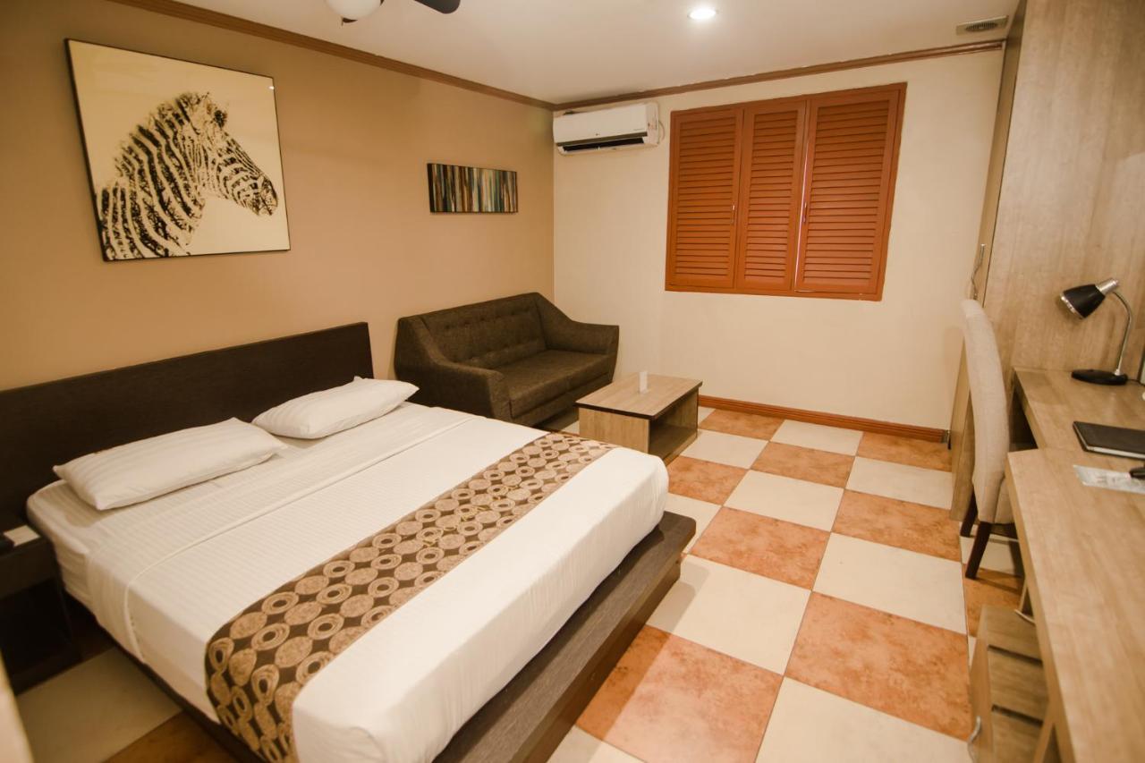 Dg Grami Hotel Paranaque City Buitenkant foto
