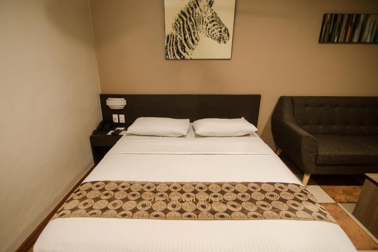 Dg Grami Hotel Paranaque City Buitenkant foto