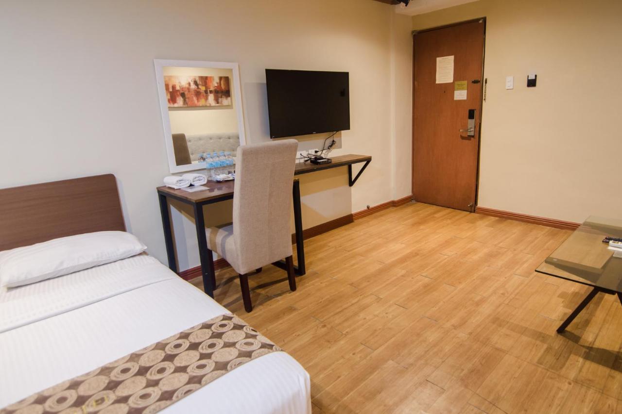 Dg Grami Hotel Paranaque City Buitenkant foto