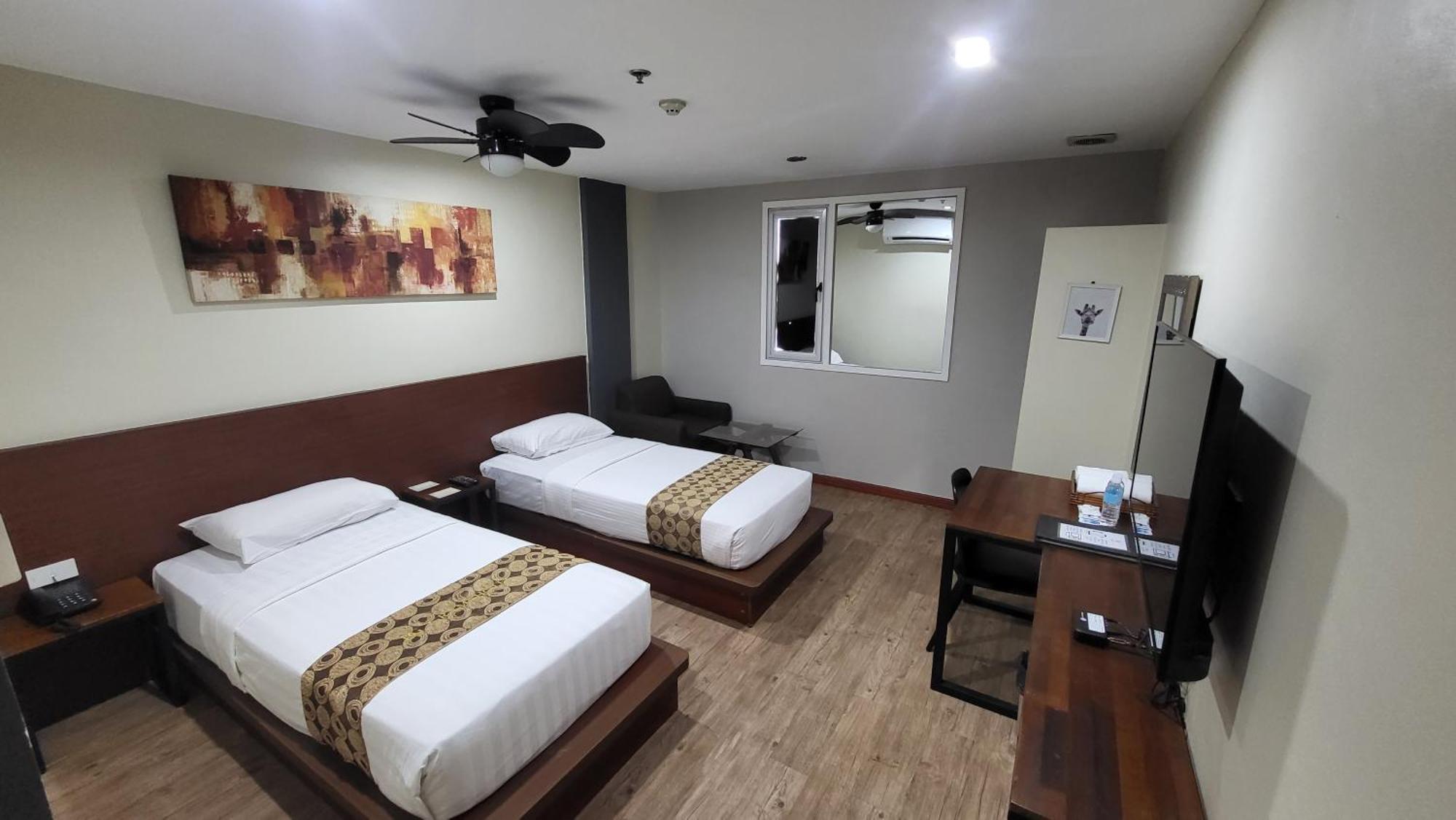 Dg Grami Hotel Paranaque City Buitenkant foto