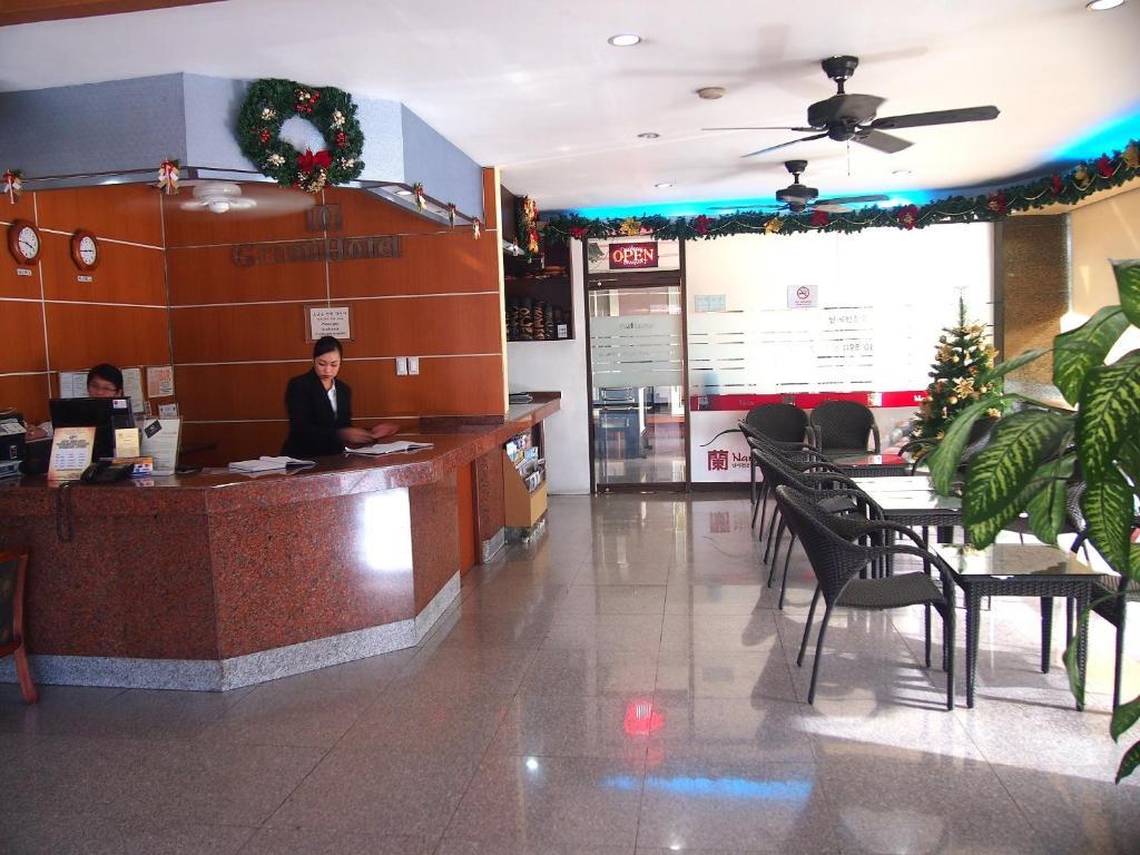 Dg Grami Hotel Paranaque City Buitenkant foto