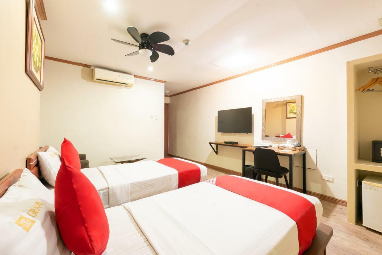 Dg Grami Hotel Paranaque City Buitenkant foto